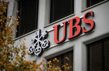 ex-UBS Employees Receive Ban From Swiss Watchdog