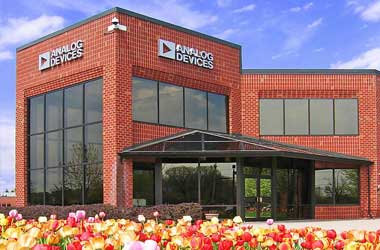 Analog Devices tops Q3 view, issues strong Q4 outlook