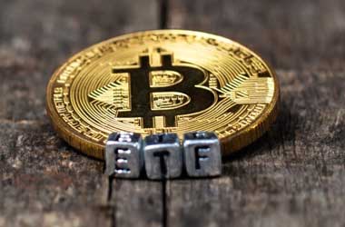 Bitcoin ETF Remains Delayed Over Two Key SEC Concerns